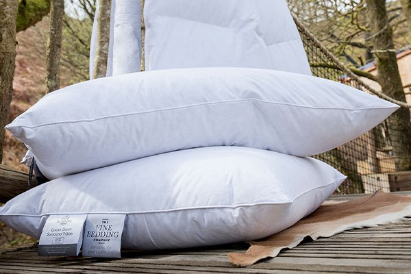 How to Choose The Perfect Pillow For Back Sleepers & Side Sleepers
