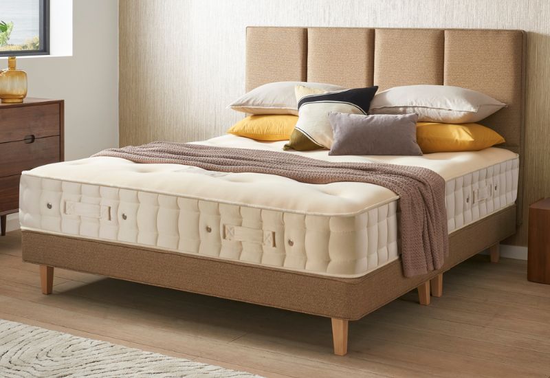 Perfect for those who prefer easier mattress care, this no-turn design offers the firmest support in its range with a comfortable medium feel, gently cushioning the body while keeping maintenance effortless. Pairing with a Pocket Sprung Divan Base offers advanced comfort, support and longevity.