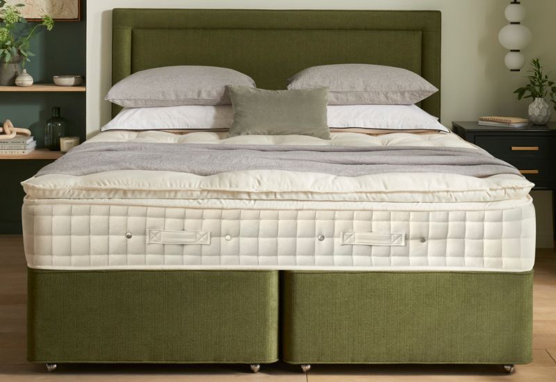 The Pillow Top Luxe Mattress offers a soft comfort paired with responsive pocket springs, creating a supportive yet cushioning sleep surface. As well as this it is a no-turn design, for easier maintenance. We would recommend pairing with a Pocket Sprung Divan Base for increased longevity.