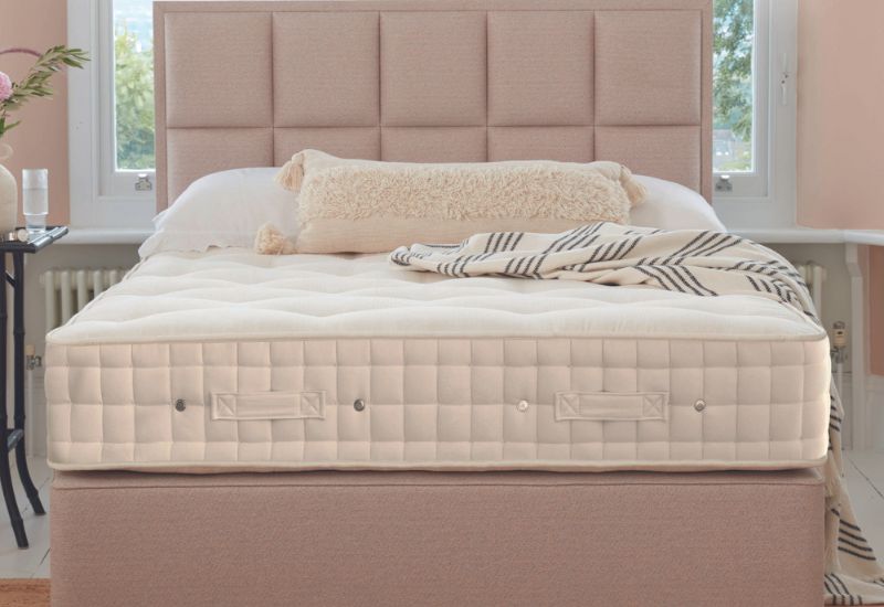 The Hypnos Orthos Support 8 Mattress delivers a firm, flatter feel while maintaining optimal spinal alignment. It’s an excellent choice for front or back sleepers who value consistent support. Pairing with a Platform Top Divan Base is the perfect complement to maximise the firmer feel of this mattress.