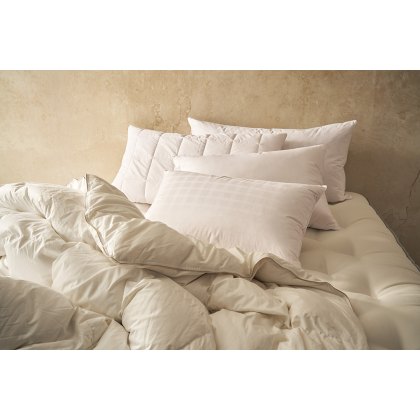 Vispring Hungarian Goose Down Surround Luxury Pillow