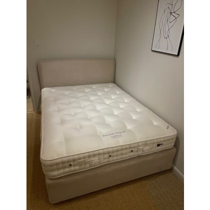 150cm x 200cm (King Size) Vispring Baronet Superb Divan Bed with Palladio Headboard CLEARANCE 150cm x 200cm (King Size) Vispring Baronet Superb Divan Bed with Palladio Headboard CLEARANCE