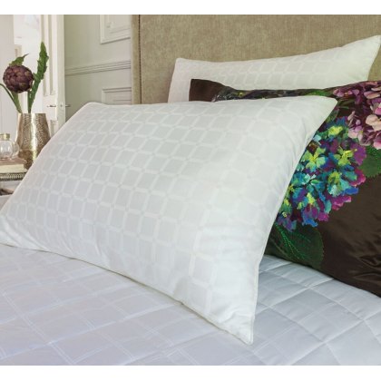 Boutique Silk Duvet by The Fine Bedding Company (Tog: 13.5)