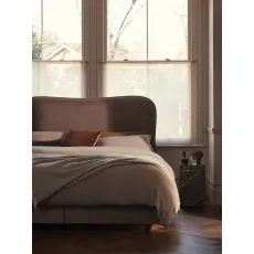 Vispring Devonshire Mattress with Plymouth Divan Base Vispring Devonshire Mattress with Plymouth Divan Base