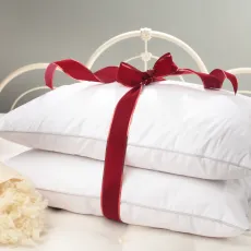 EH Wool Pillow Bag2 Mid Rez