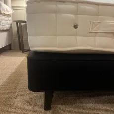 Shallow Divan   Black Tapered Leg