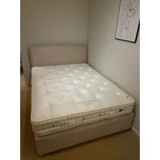 Vispring Baronet Superb Divan Bed & Palladio Headboard Straight on