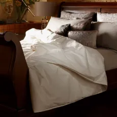 Devon Duvets Wool Duvet - Lightweight 300gsm Devon Duvets Wool Duvet - Lightweight 300gsm