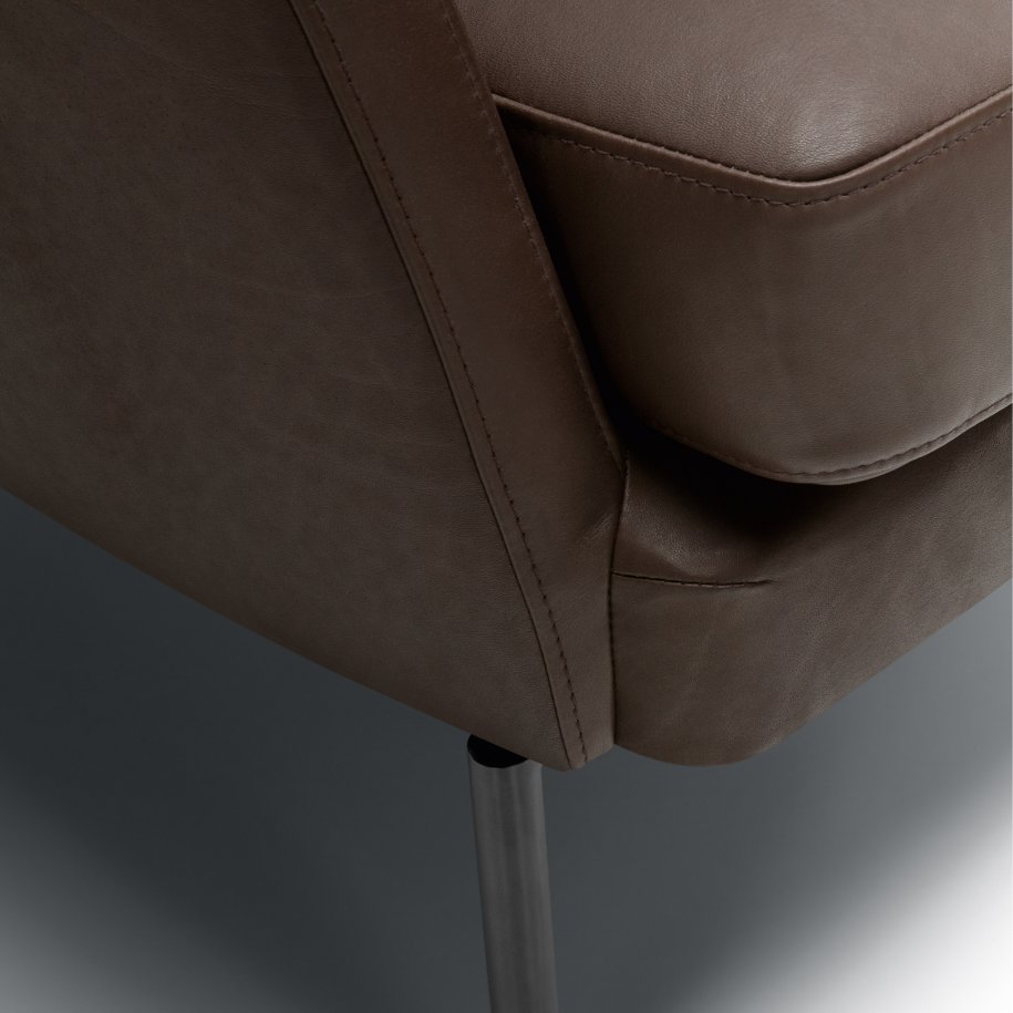 SITS Disa Armchair aniline dark brown close up