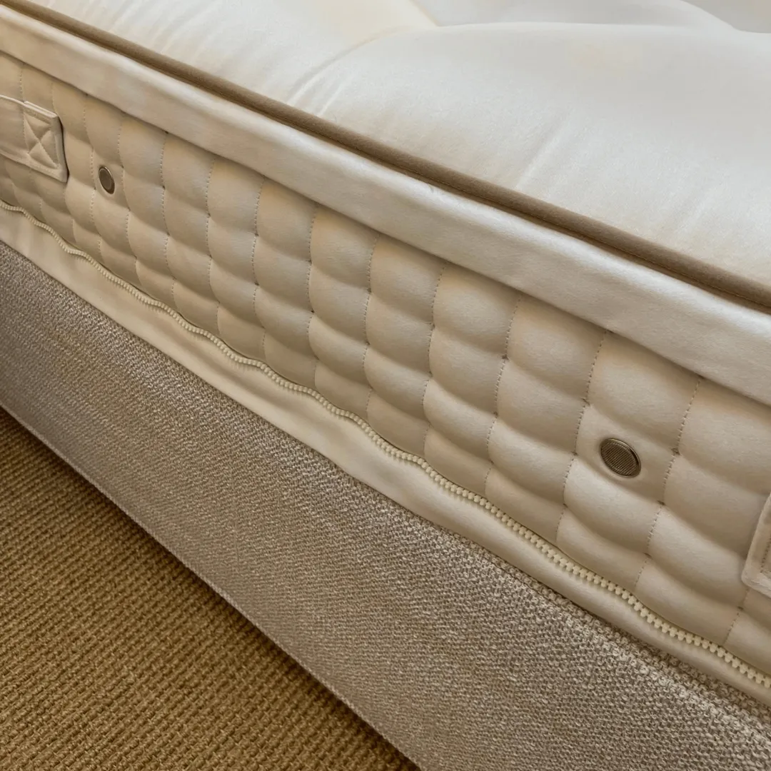 Vispring Sublime Superb Divan Bed angled View