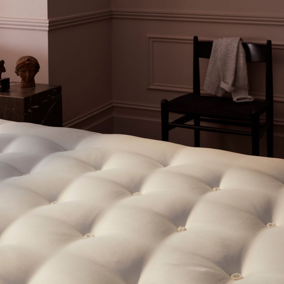 Vispring Devonshire mattress undressed close up