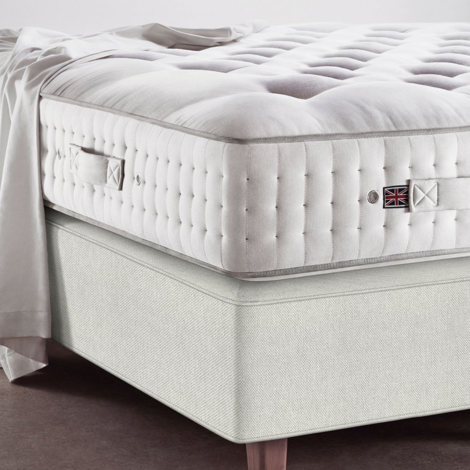 Vispring Shetland Suberb Mattress on Divan Base