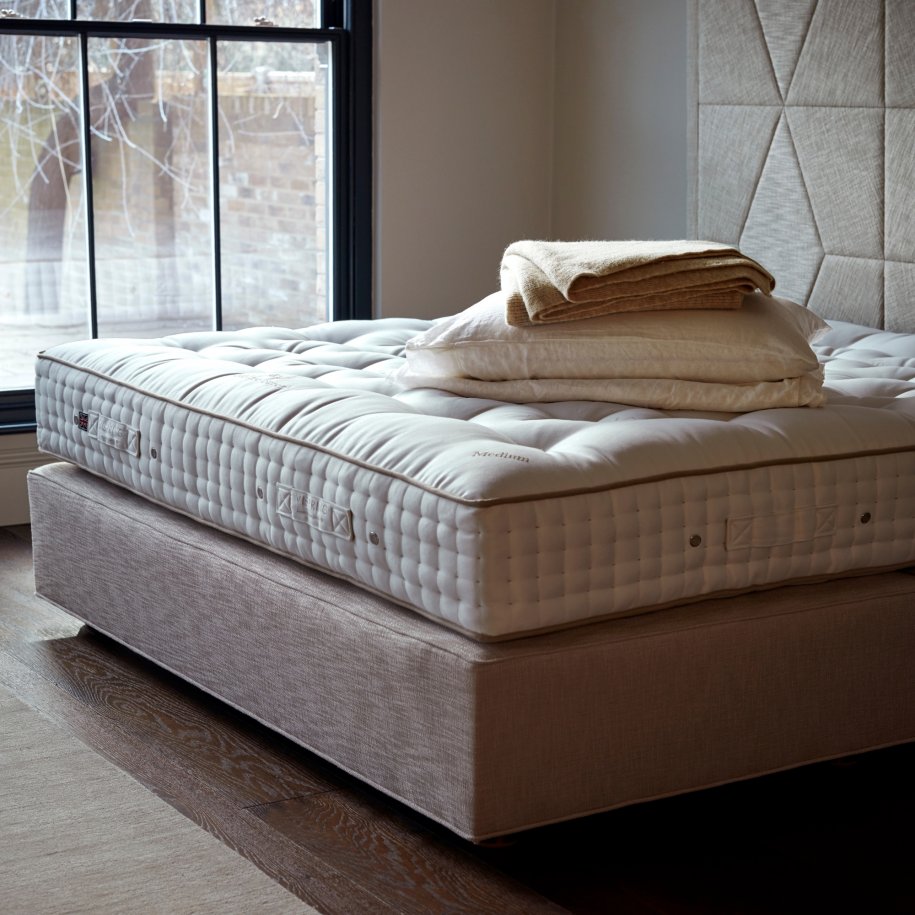 Vispring Sublime Superb Mattress with Sovereign Deep Divan