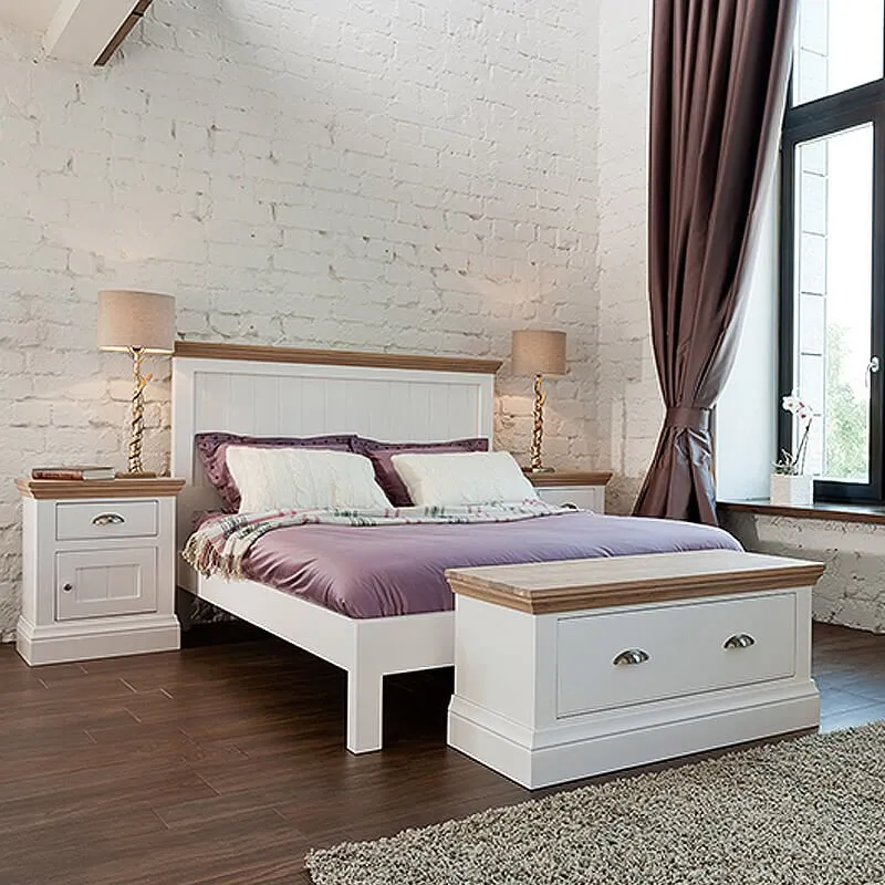 Hambledon Blanket Chest in Bedroom