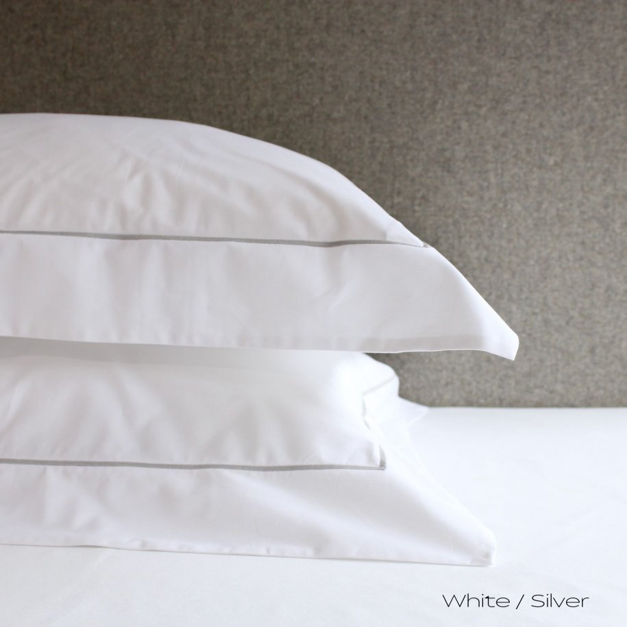 Saville pillow white Silver