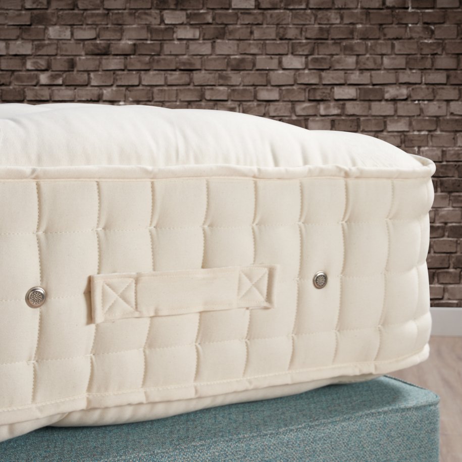 Hypnos wool origins 6 mattress side stich detail